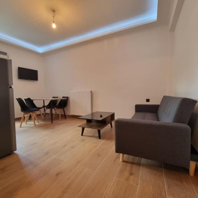 Thanos Apartment 普托莱迈达 外观 照片