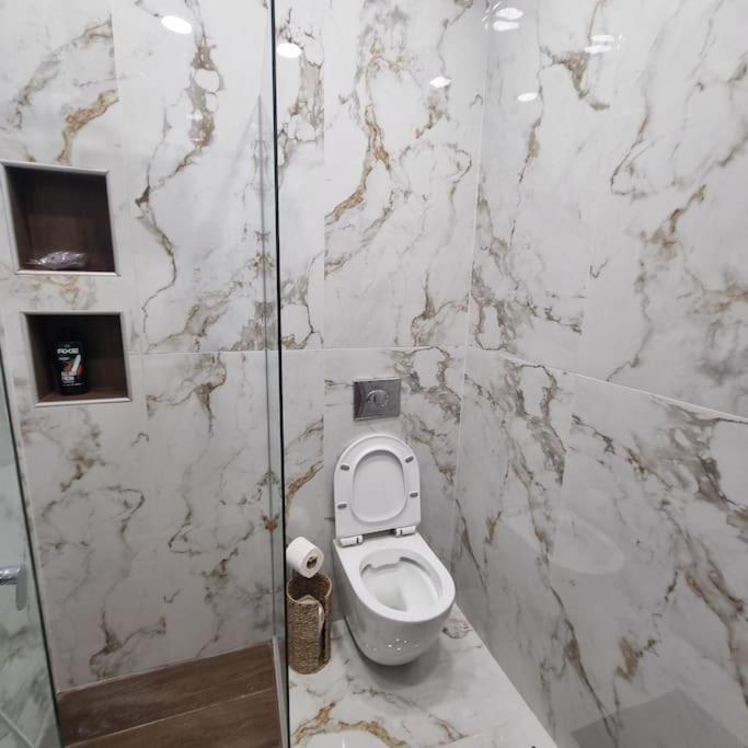 Thanos Apartment 普托莱迈达 外观 照片